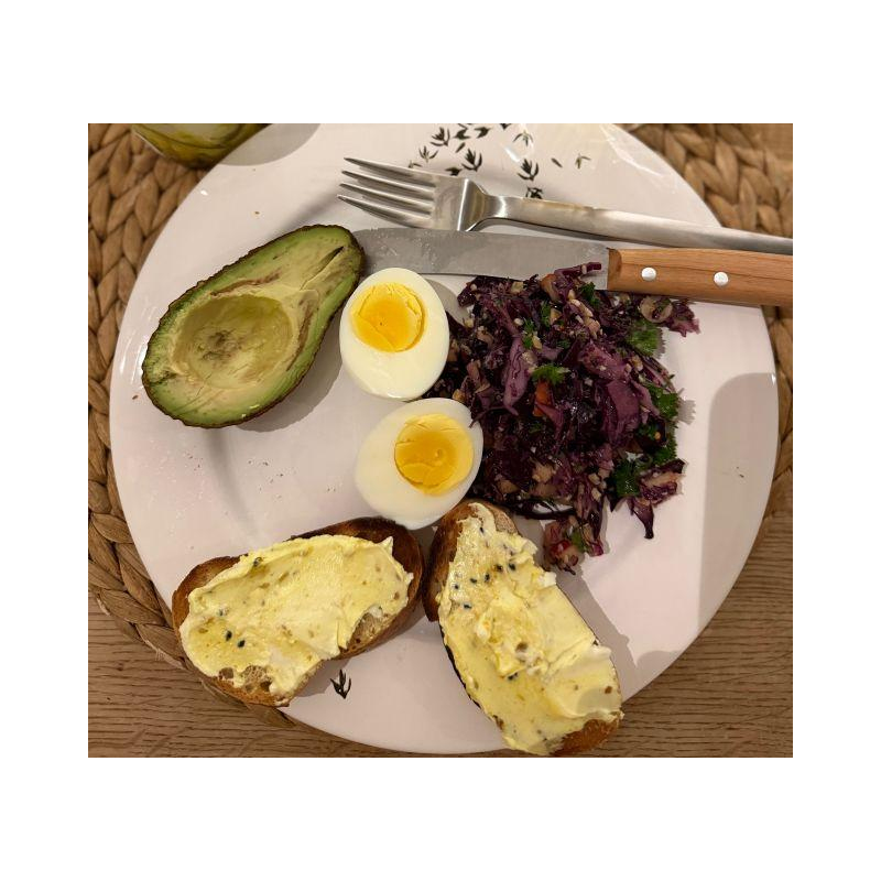 Rotkohlsalat mit Nüssen