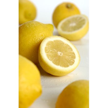 Zitronen, frisch